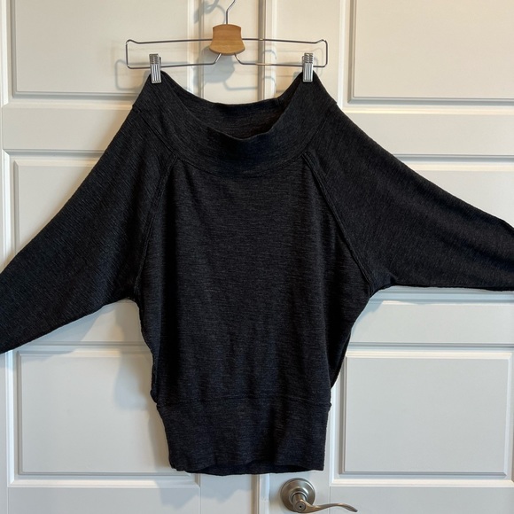 Free People Off The Shoulder Sweater - Picture 2 of 7